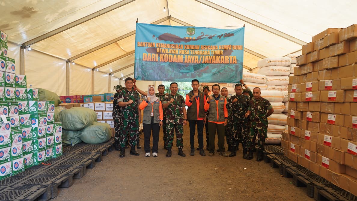 Kepedulian Kodam Jaya Sumbangkan Bantuan untuk Korban Gempa NTT