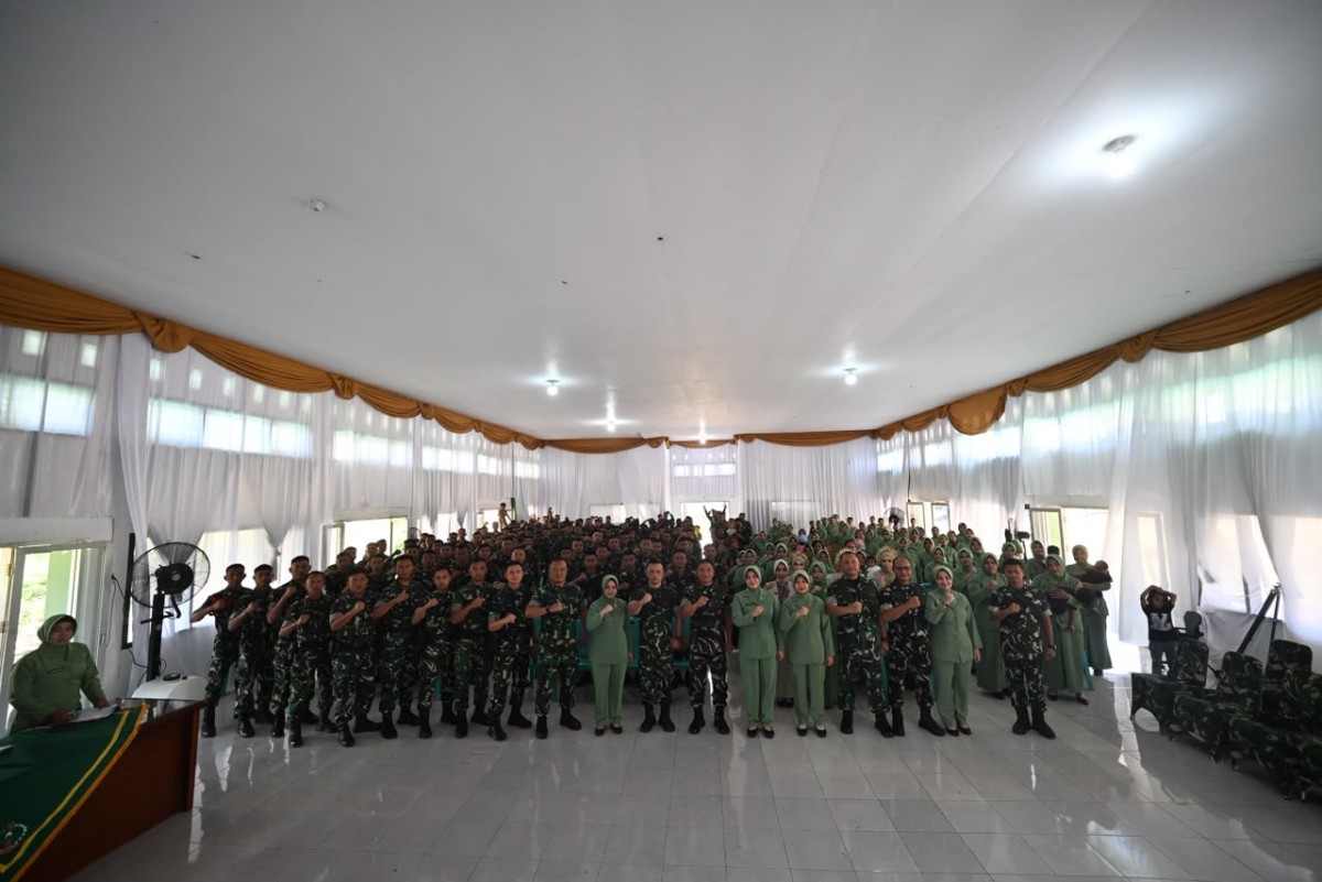 Kunker Ke Yon Armed 21/Kawali, Pangdam XIV/Hsn Kobarkan Semangat: “Jadikan Latihan Sebagai Kebutuhan, Bukan Beban!”