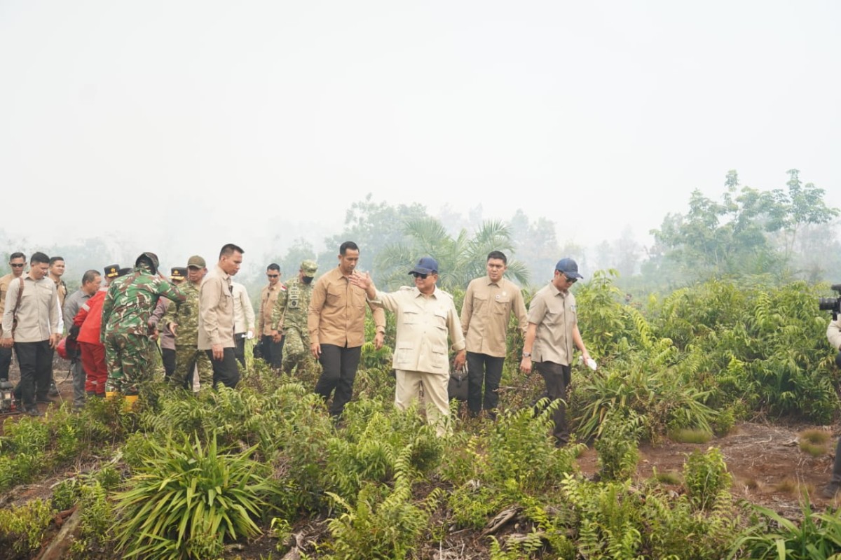 Presiden Prabowo Tinjau Penanganan Karhutla di Kalbar, Pangdam XII/Tpr Bersama Forkopimda Pastikan Sinergi di Lapangan