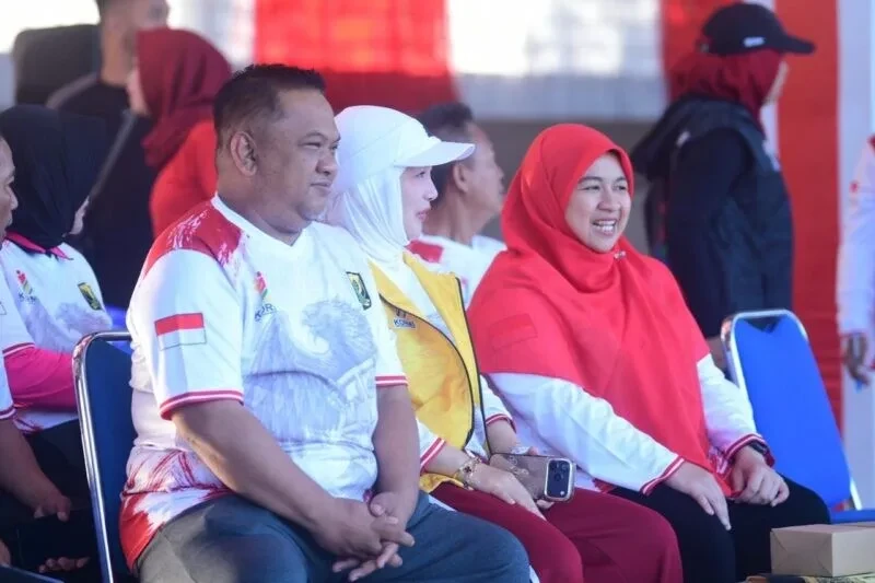 Meriahkan HUT RI Ke-81, Ketua Persit KCK Cab XLV Dim 0622/Kab. Sukabumi Hadiri Senam Sehat Bersama KORMI