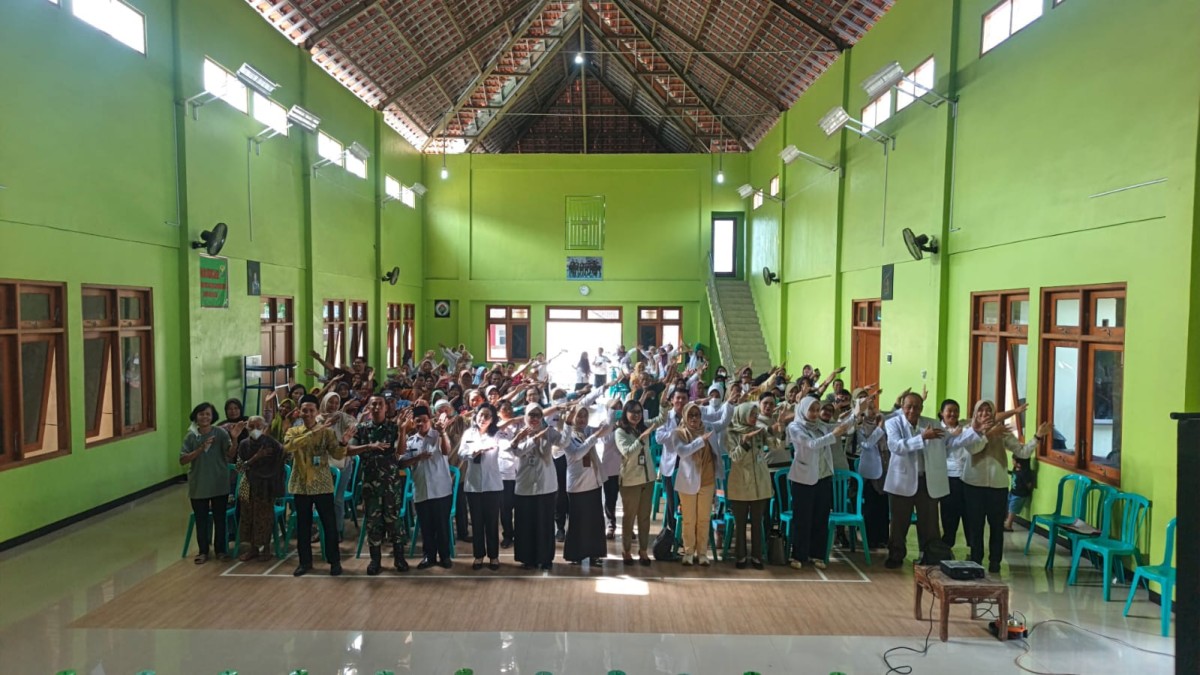 Pelayanan Dokter Spesialis Keliling Di Blimbing, Koramil Karangnongko Dorong Warga Peduli Kesehatan