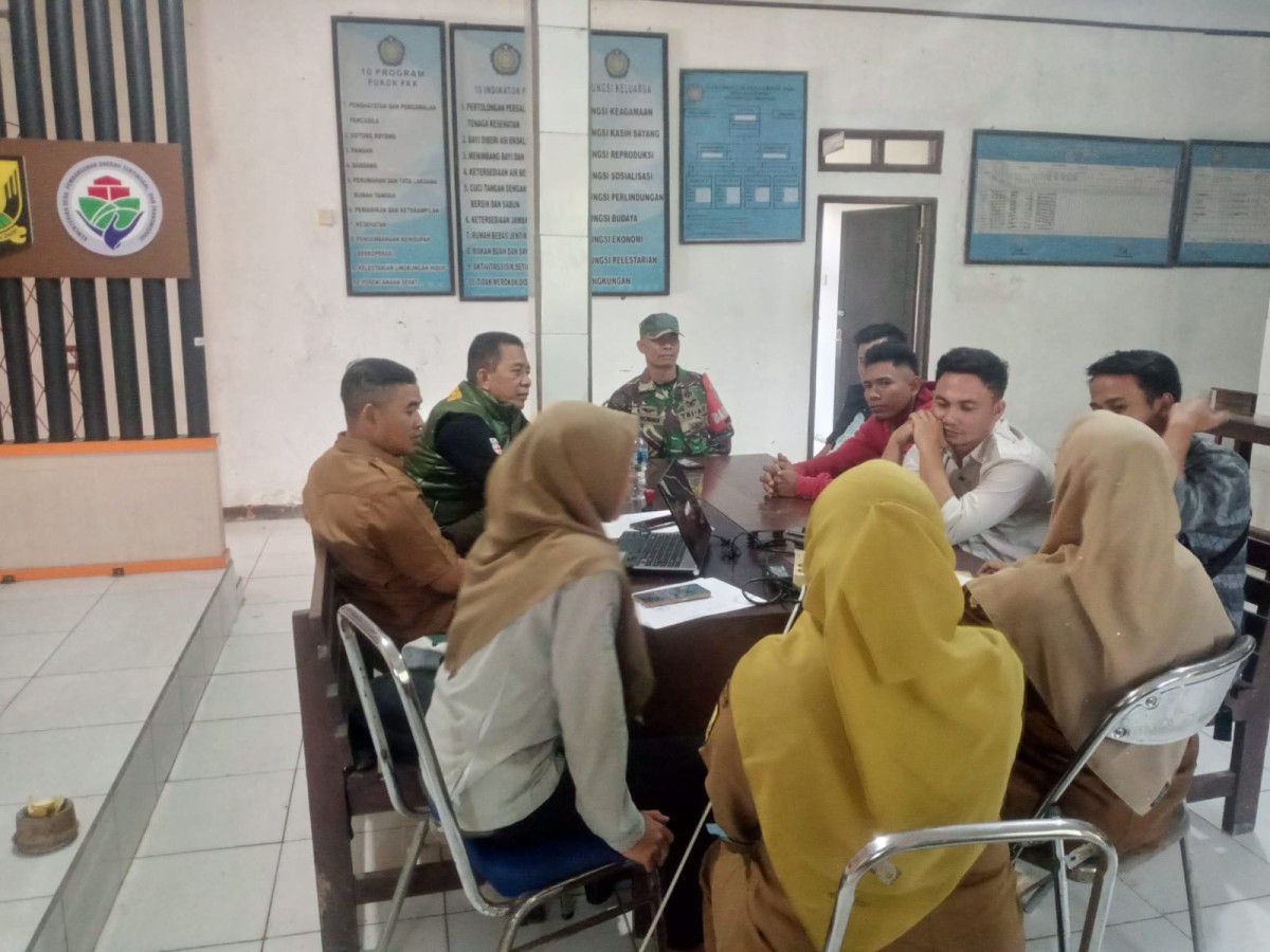 Babinsa Sukamanah Dampingi Monitoring dan Evaluasi Pajak Desa