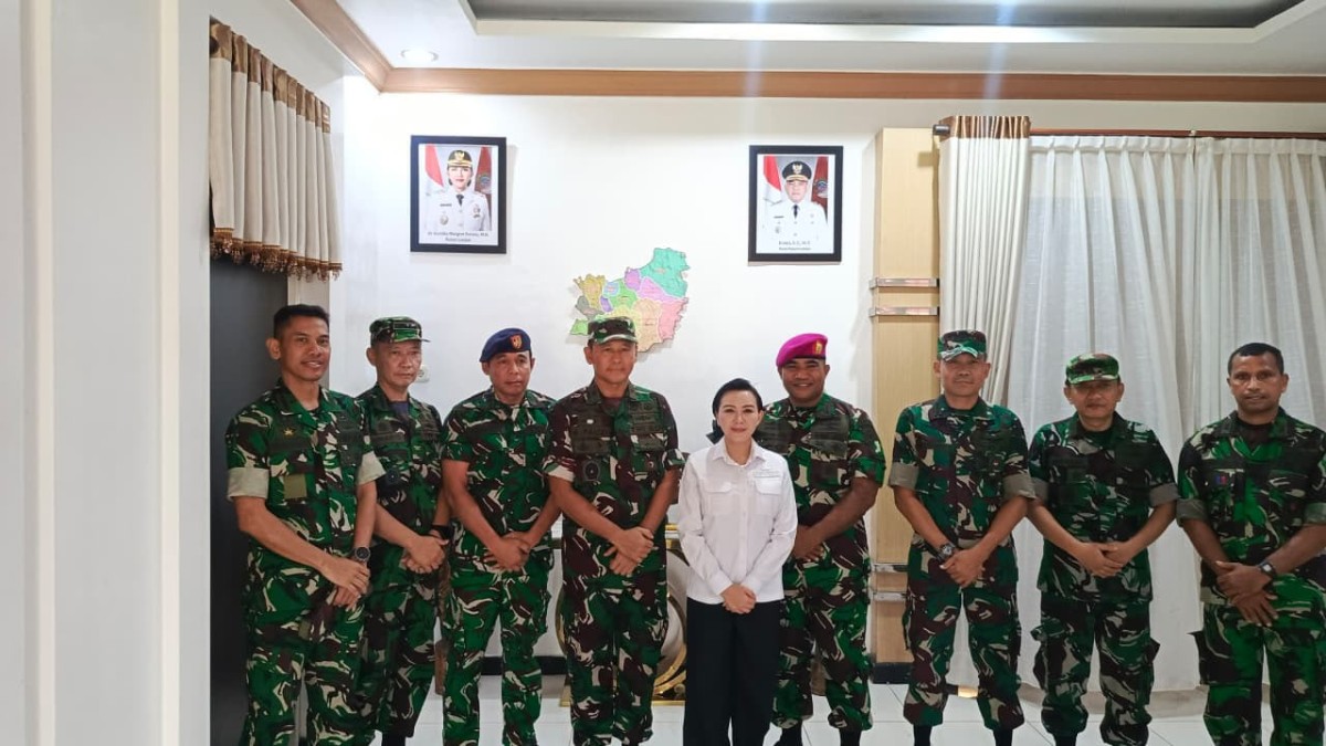 Cegah Karhutla Sejak Dini, Tim Satgas TNI-Pemkab Landak Perketat Patroli dan Edukasi Warga