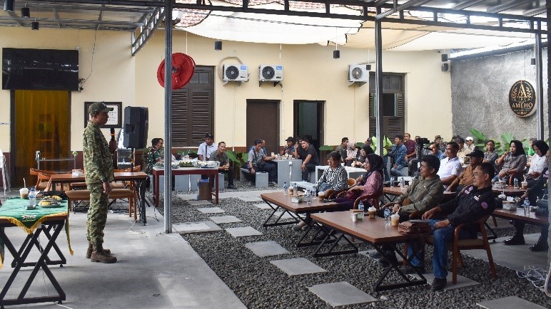 Kenalan dan Ngopi Bareng Awak Media, Dandim 0703/Cilacap Perkuat Sinergi TNI dengan Insan Pers