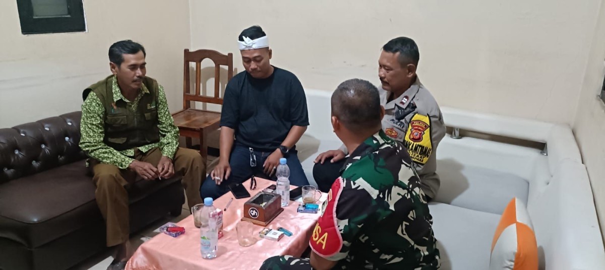Sinergitas Babinsa dan Bhabinkamtibmas Tingkatkan Keamanan Desa Cisaat