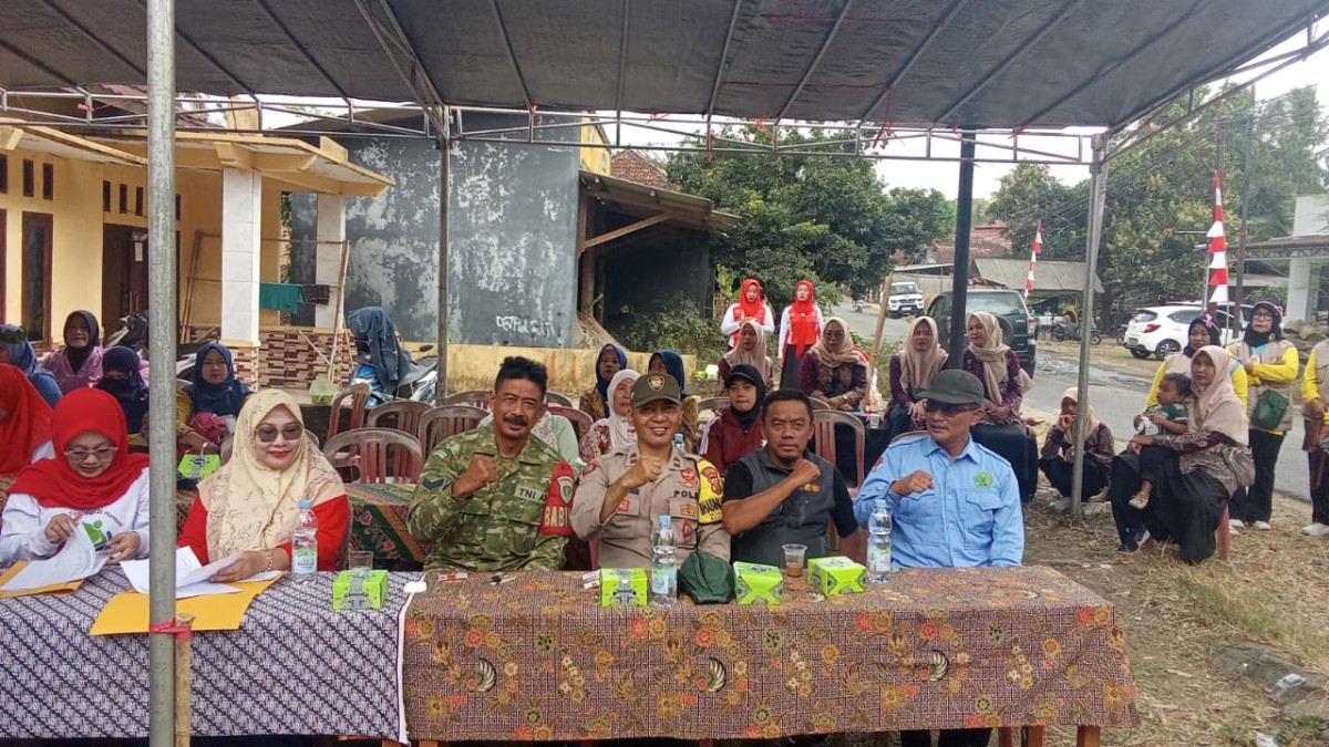 Babinsa Dampingi Perlombaan Paduan Suara HUT RI Ke-81 di Desa Kadaleman