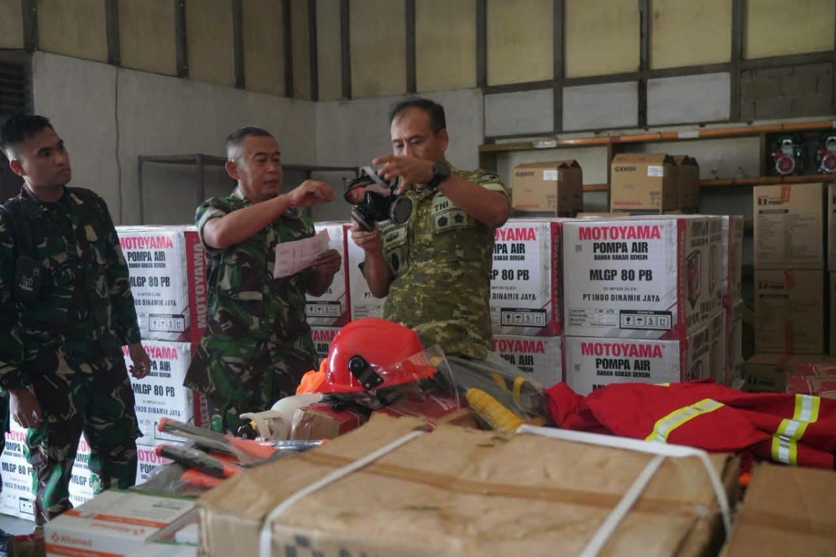 Percepat Penanganan Karhutla di Kalbar, Kodam XII/Tpr Terima Bantuan Alat Perlengkapan dari Kemhan RI