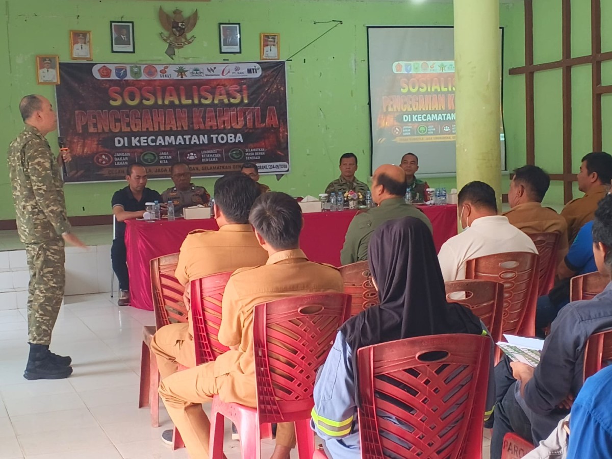 Tim Satgas Penyuluhan Karhutla Mabes TNI Monitoring Pencegahan Karhutla di Kecamatan Toba
