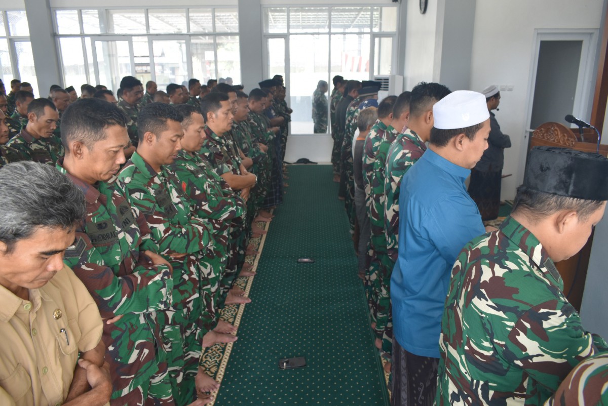Hadapi Kemarau, Kodim 0712/Tegal Bersama Masyarakat Gelar Sholat Istisqa, Memohon Turunnya Hujan Penuh Berkah