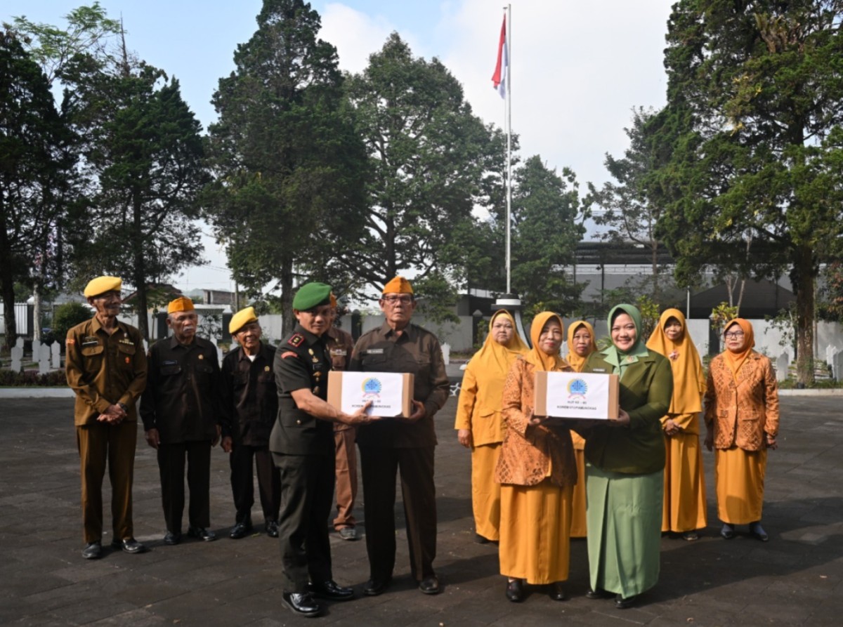 Kodim 0707/Wonosobo Berikan Santunan ke Veteran, Sambut HUT ke-65 Korem 072/Pamungkas