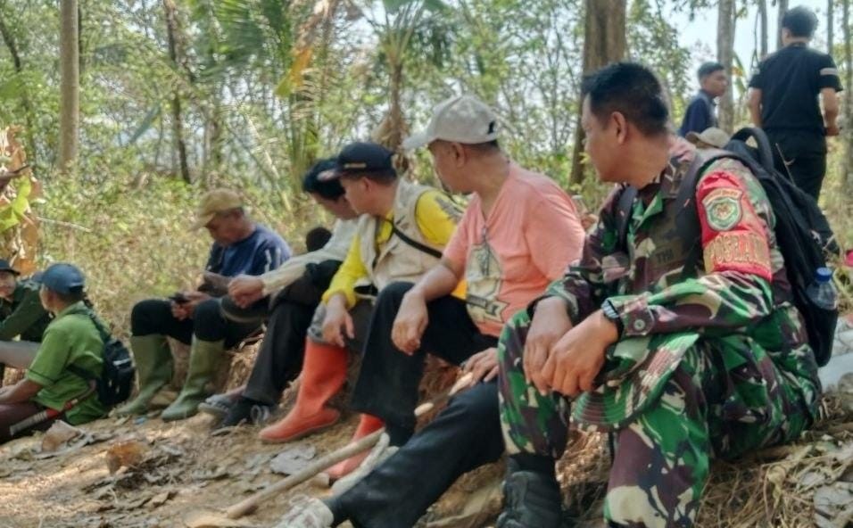 Peltu Andi Koramil 2203/Warungkiara Komsos Bersama Poktan Bantargadung, Dorong Ketahanan Pangan