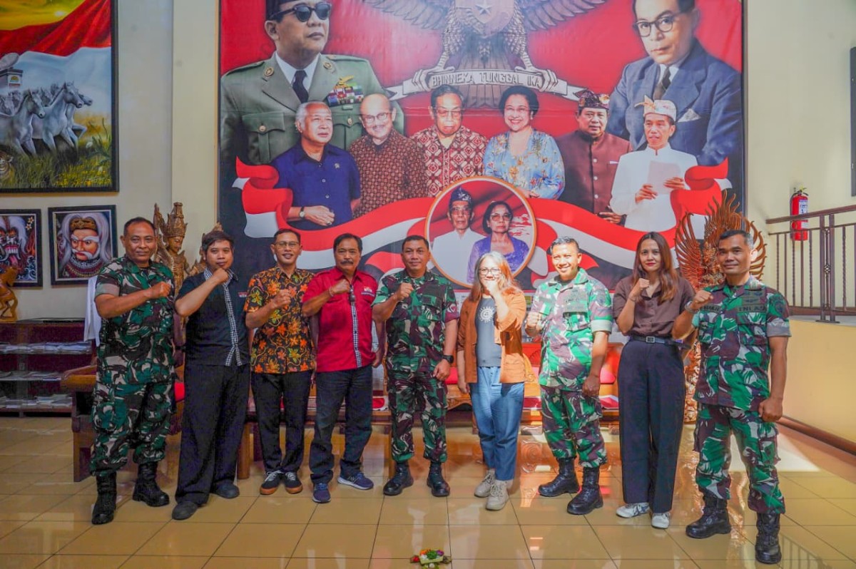 Perkuat Sinergi Informasi, Kapendam IX/Udayana Kunjungi Bali Post Media Group