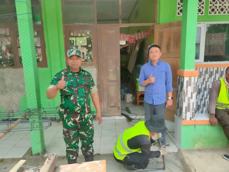 Serka Taslin Monitoring Progres Revitalisasi SD Cadas Ngampar, Pastikan Pembangunan Berjalan Lancar