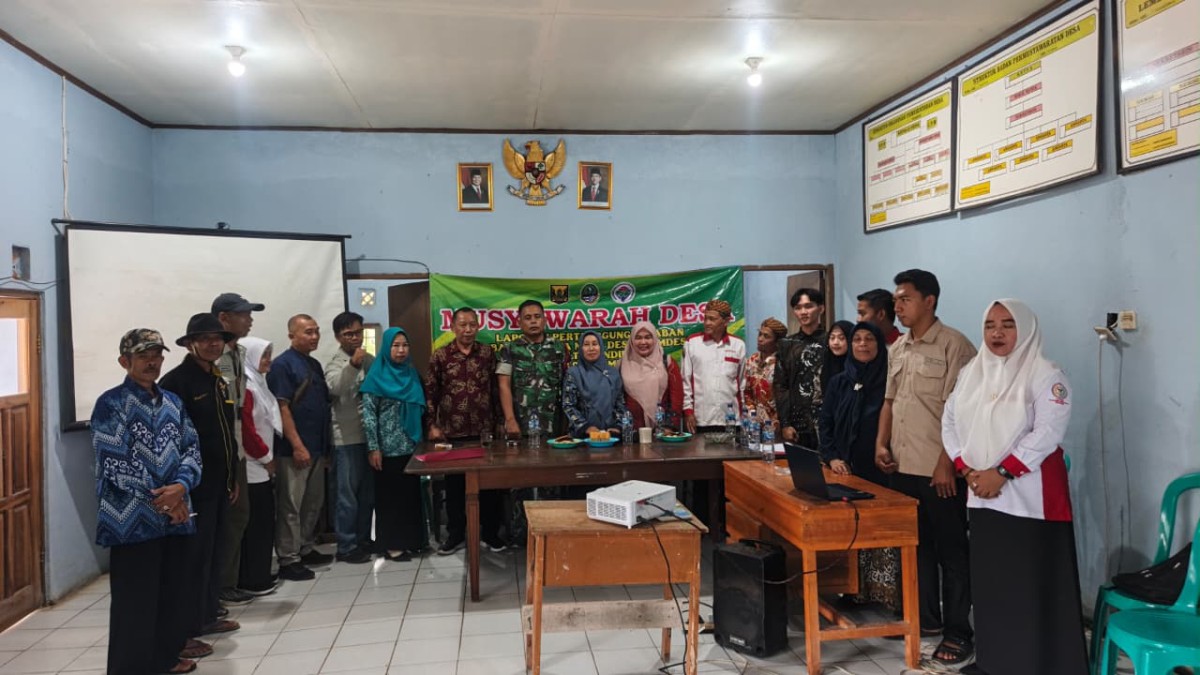 Babinsa Koramil 2201/Cisolok Hadiri Musdes Pembentukan Panitia BPD dan Pertanggungjawaban BUMDes Desa Cirendang