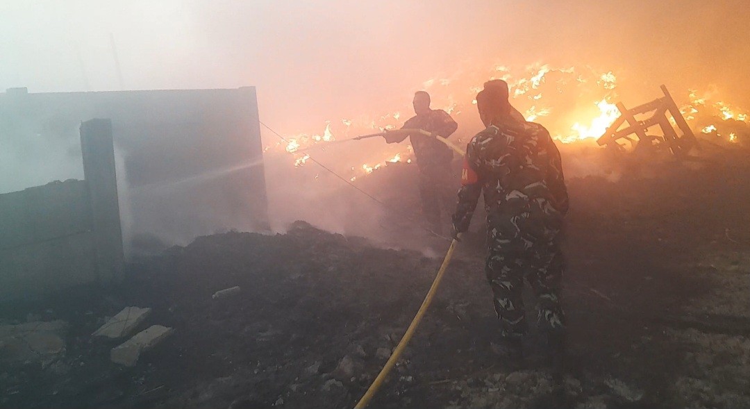 Koramil 07/Kembangan Bergerak Cepat Tangani Kebakaran, 245 Warga Mengungsi