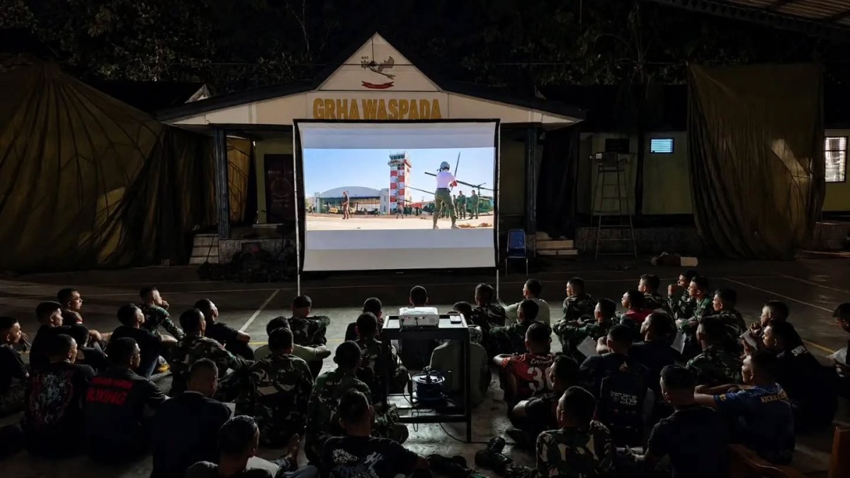 Nonton Bersama “We Were Soldiers”, Prajurit Yonif 432/WSJ Perkuat Jiwa Korsa dan Nilai Kepemimpinan