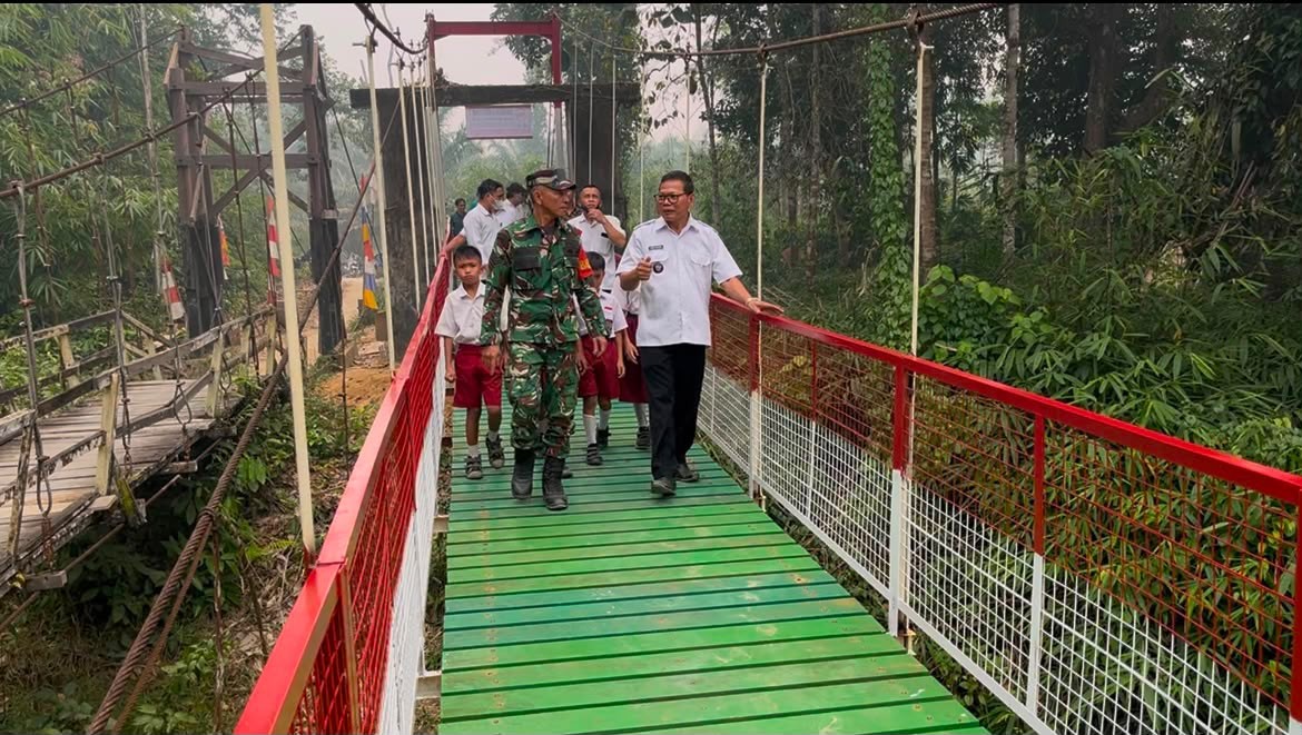 Jembatan Gantung Perintis Garuda Desa Bagak Buka Akses dan Harapan Baru bagi Warga serta Pelajar.