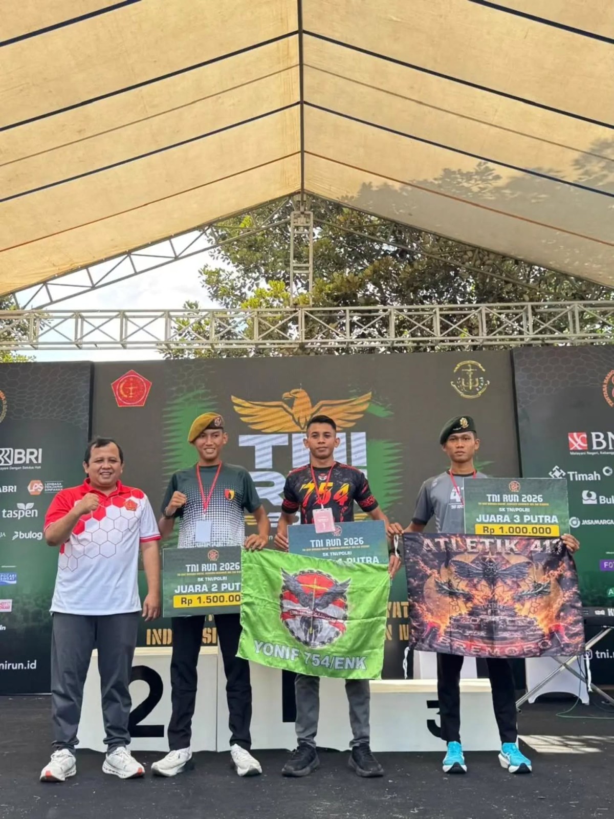 Dua Prajurit Yonif 413/Bremoro Ukir Prestasi di TNI RUN 2026 Piala Panglima TNI