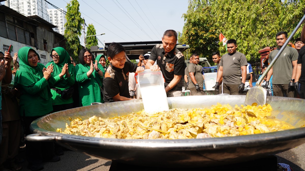 Jayakarta Hit and Eat Meriah, Pangdam Jaya dan Chef Bobon Santoso Hadir di Tengah Warga Petamburan