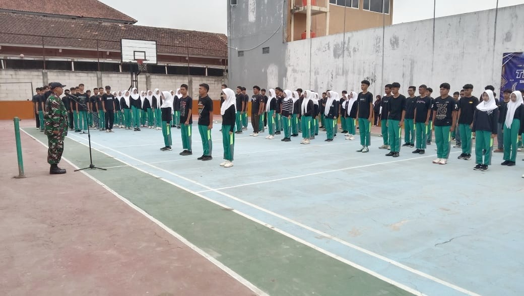 Danramil 15/Karangpucung Berikan Materi Wawasan Kebangsaan Dan Bela Negara pada TBLM SMA Jenderal Ahmad Yani