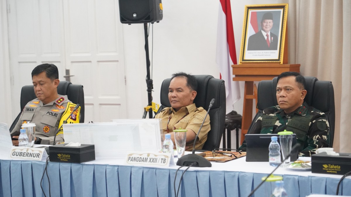 PANGDAM XXII/TB IKUTI VICON EVALUASI KEGIATAN SATUAN TNI AD DIPIMPIN KASAD
