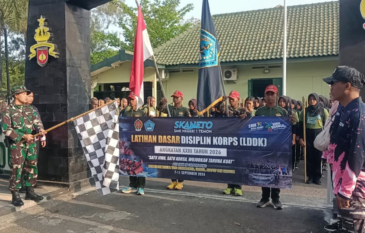 Dandim Kulon Progo Lepas Peserta Long March LDDK SMK Negeri 1 Temon