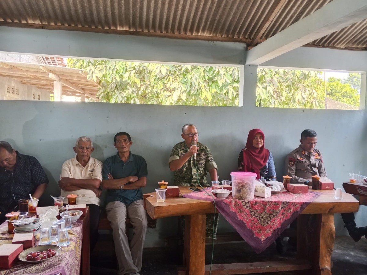 Danramil 09/Prambanan Hadiri Pertemuan Paguyuban Kades, Perkuat Sinergi Pembangunan Desa Di Kecamatan Prambanan