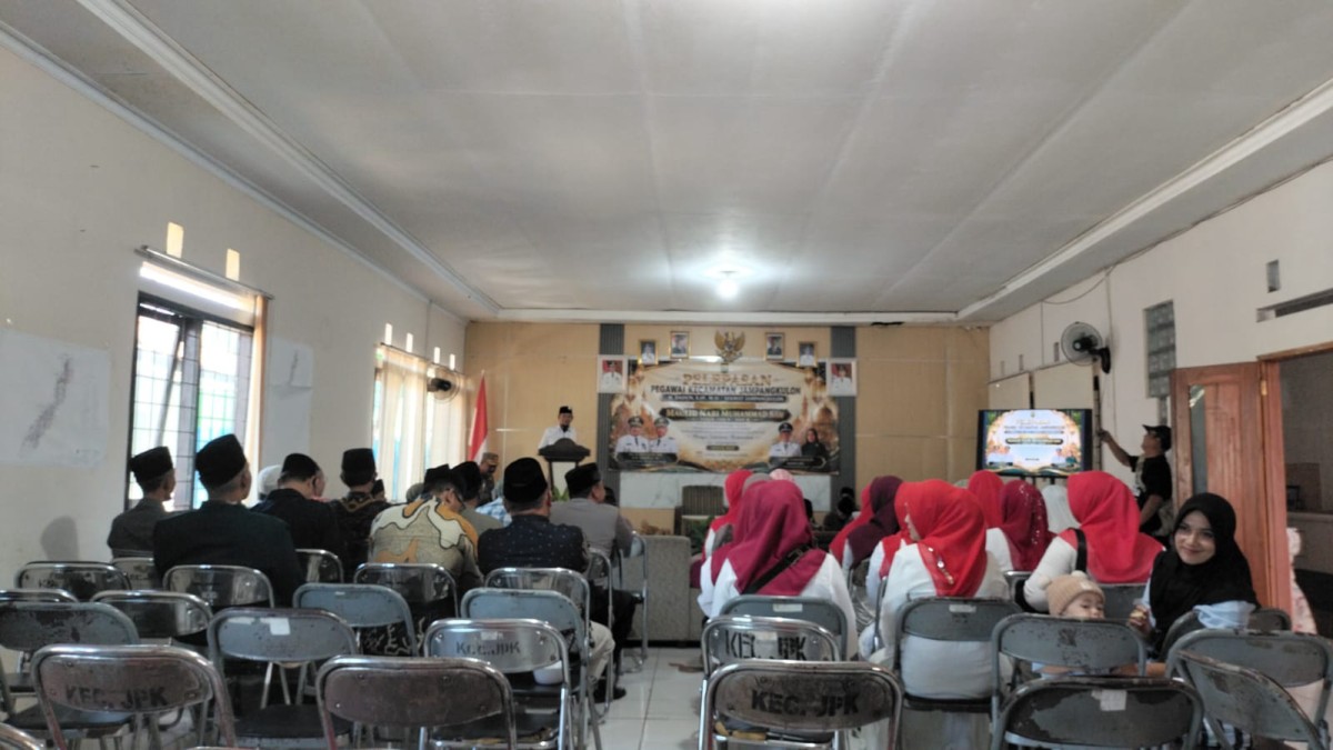 Babinsa Jampangkulon Hadiri Peringatan Maulid Nabi Muhammad SAW dan Pelepasan Sekmat