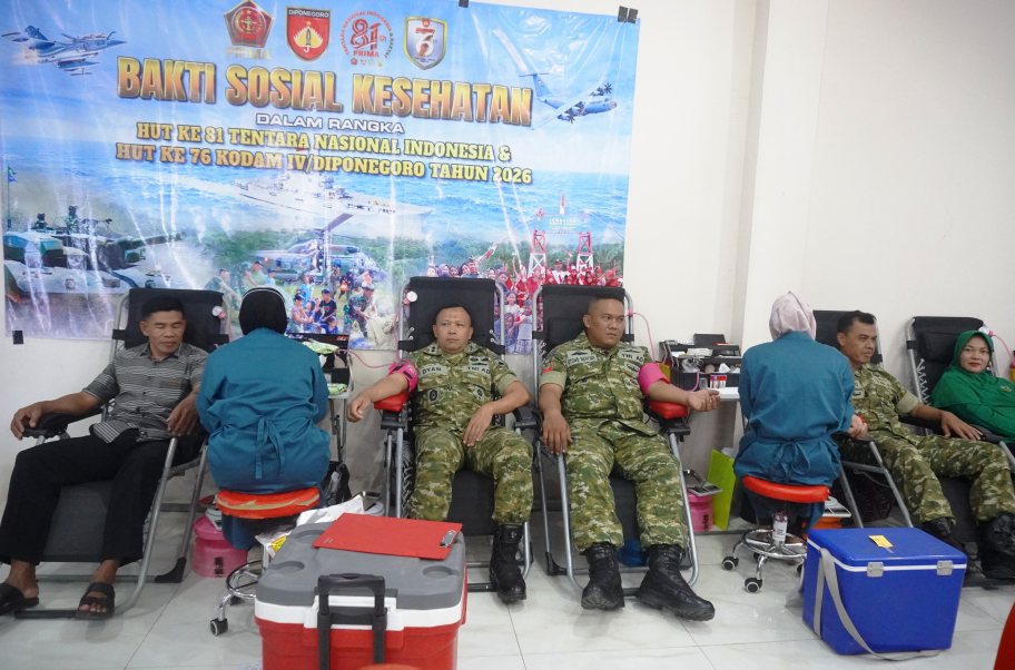 Kodim 0731/Kulon Progo Bersama Satradar 404 Congot Gelar Baksos Kesehatan Peringati HUT Ke-81 TNI