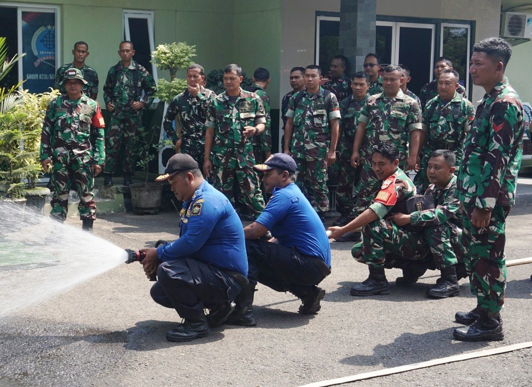 Kodim  0731/Kulon Progo Gelar Pelatihan Pemadaman Kebakaran
