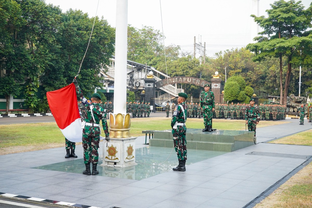 Irkostrad Pimpin Upacara 17-an, Tekankan Disiplin dan Kesiapan Operasional