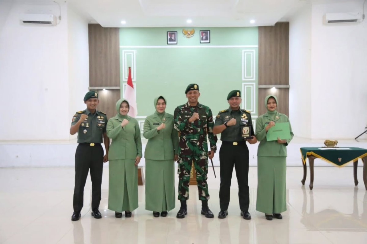 Danbrigif 13/Galuh Rahayu Pimpin Korps Raport Pindah Satuan, Tekankan Tanggung Jawab dan Kehormatan Prajurit
