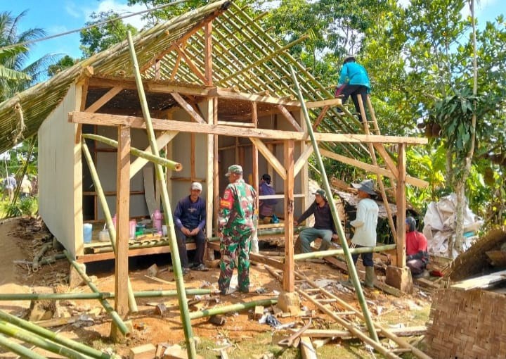Babinsa Bantar Sari Bersama Warga Laksanakan Karya Bhakti, Wujudkan Semangat Gotong Royong