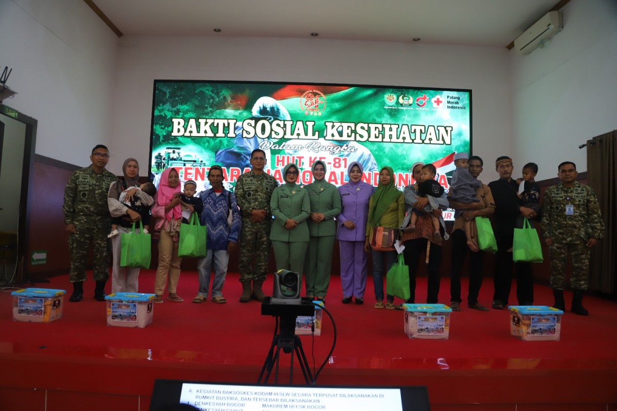 Peringati HUT ke-81 TNI, Kodam III/Siliwangi Gelar Bakti Sosial Kesehatan di RS Dustira