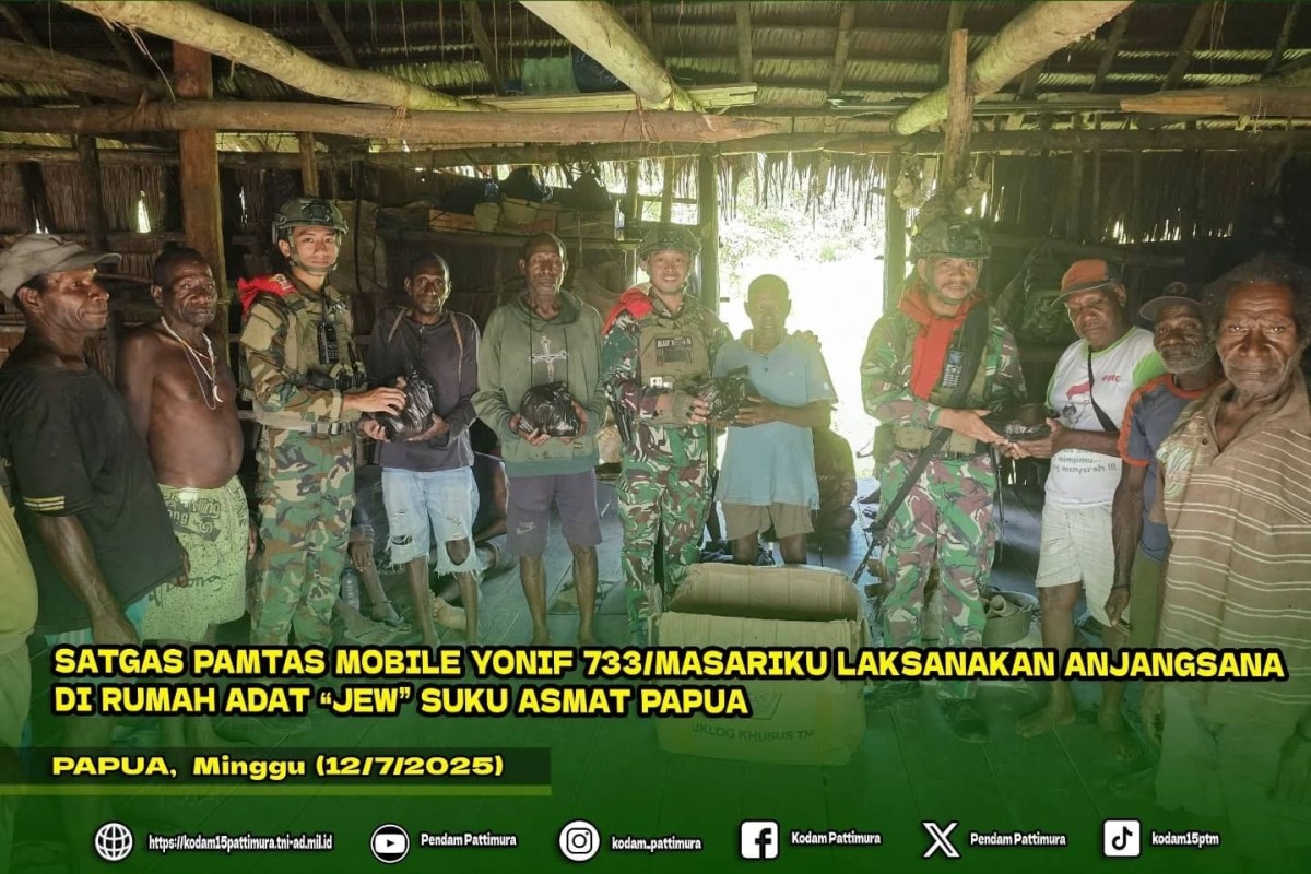 SATGAS PAMTAS MOBILE YONIF 733/MASARIKU LAKSANAKAN ANJANGSANA DI RUMAH ADAT “JEW” SUKU ASMAT PAPUA