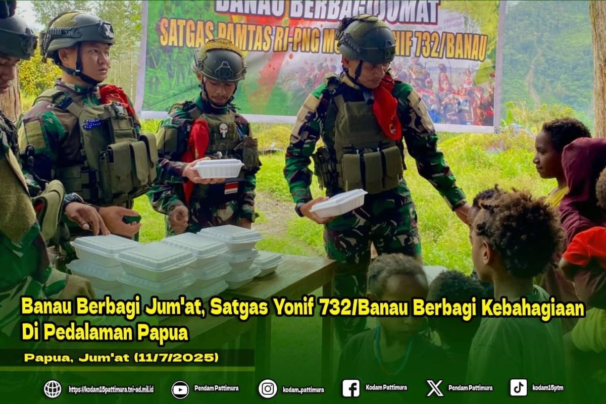 Banau Berbagi Jum'at : Satgas Yonif 732/Banau Berbagi Kebahagiaan Di Pedalaman Papua