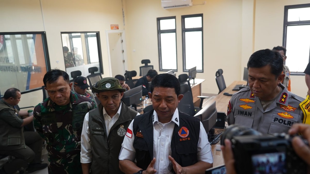 Pangdam XXII/TB Menghadiri Rapat Koordinasi Penanganan Kebakaran Hutan dan Lahan dan Vidcon Rapat Monitoring Operasi Modifikasi Cuaca di Provinsi Kalimantan Tengah Tahun 2026