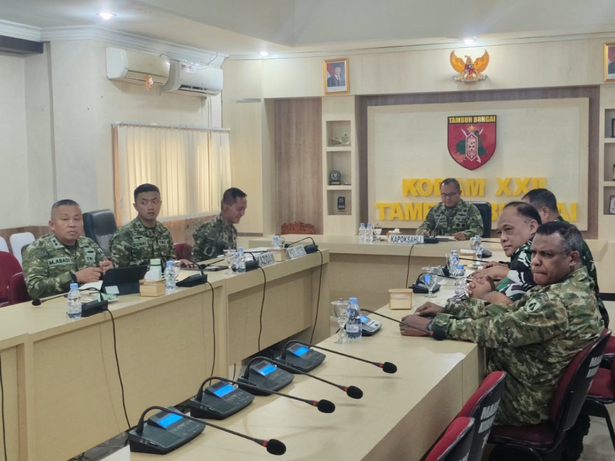 Vicon Evaluasi KDKMP Bersama Kaster Panglima TNI