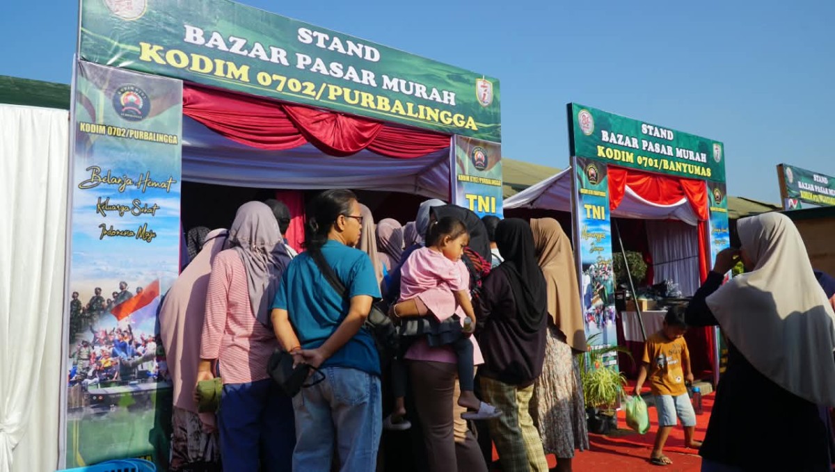 Stan Bazar Murah Kodim Purbalingga Diserbu Warga