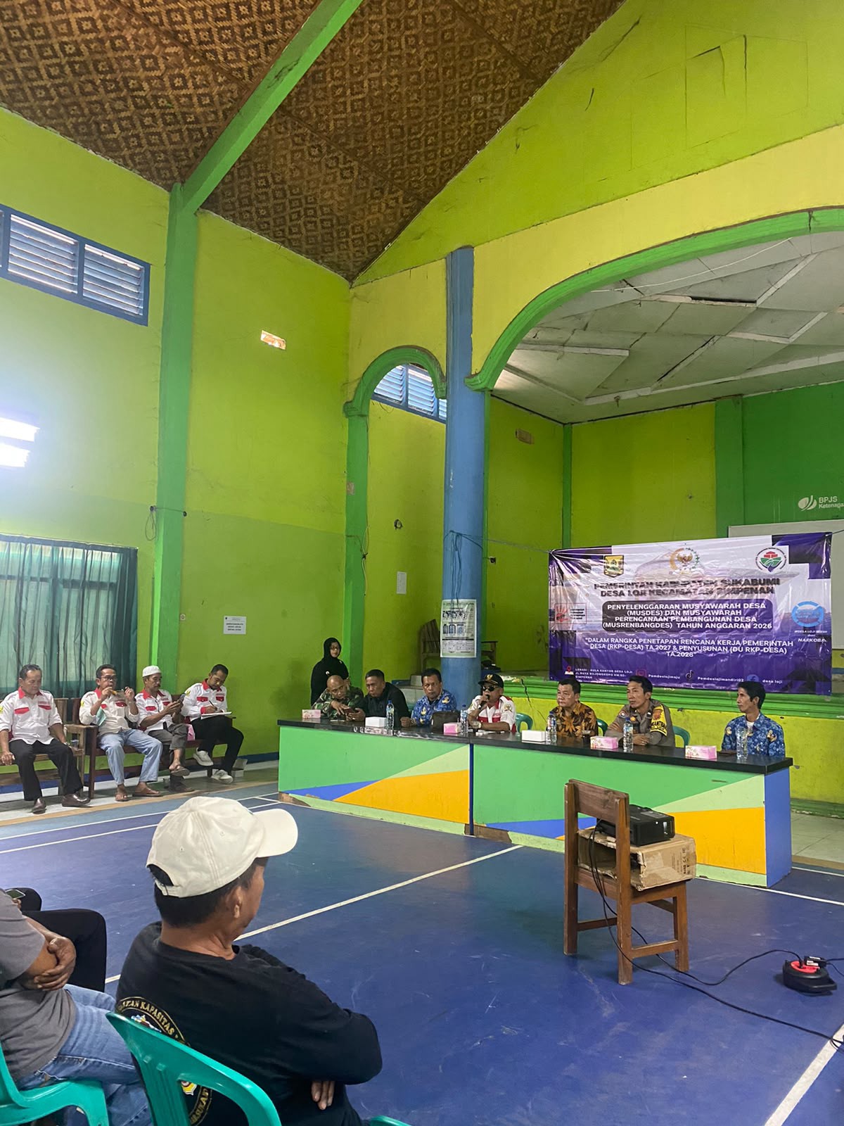 Babinsa Koramil 2202 Palabuhanratu Hadiri Musyawarah Desa di Kantor Desa Loji