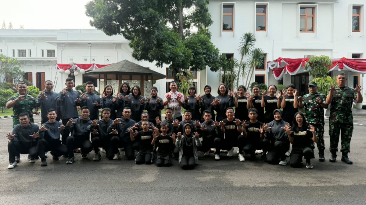 Pangdam III/Siliwangi Lepas Kontingen Karate Kodam III/Siliwangi untuk Berlaga di Kejuaraan Karate Piala Panglima TNI 2026