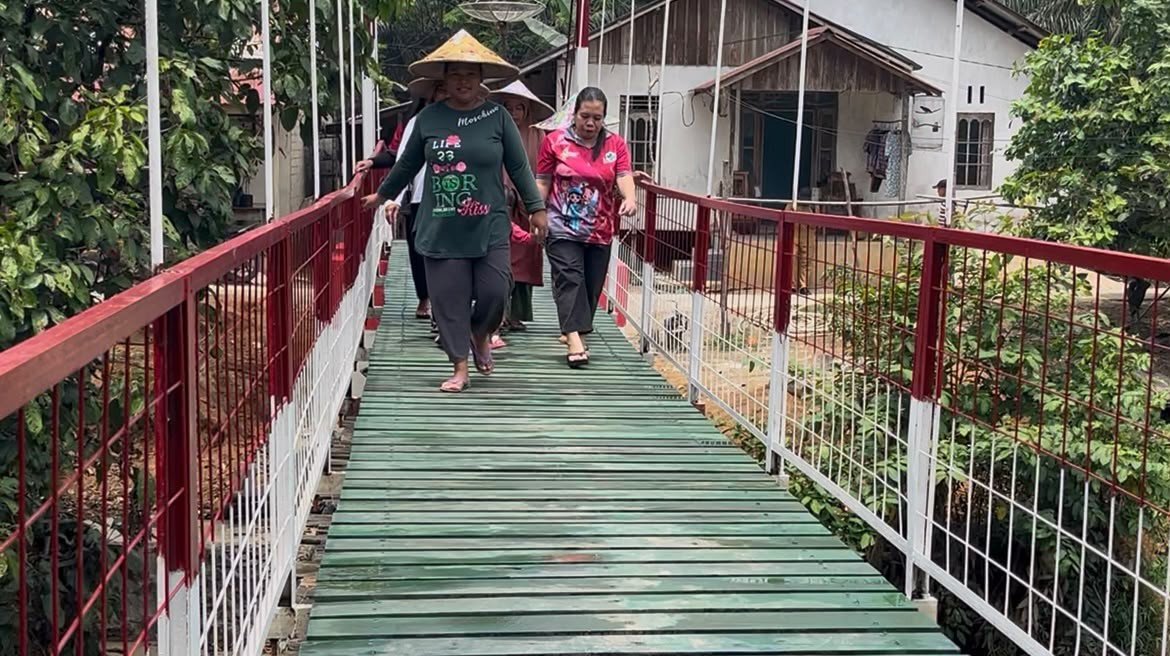 Jembatan Perintis Garuda Buka Akses dan Harapan Baru bagi Warga Dusun Sepatah, Desa Aur Sampuk