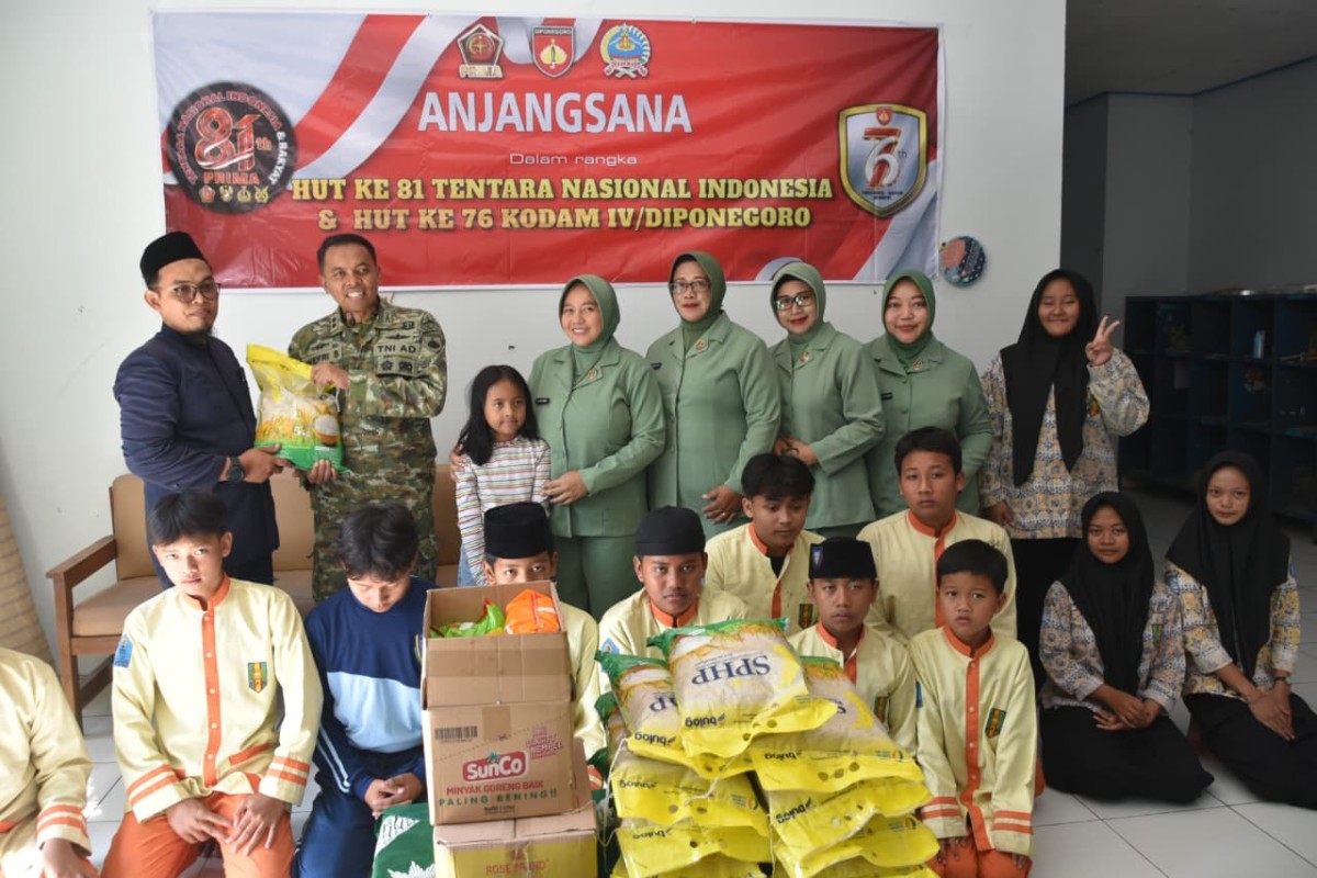 Peduli Sesama Dalam Rangka HUT TNI dan Kodam IV/Diponegoro, Kodim Grobogan Anjangsana Ke Panti Asuhan