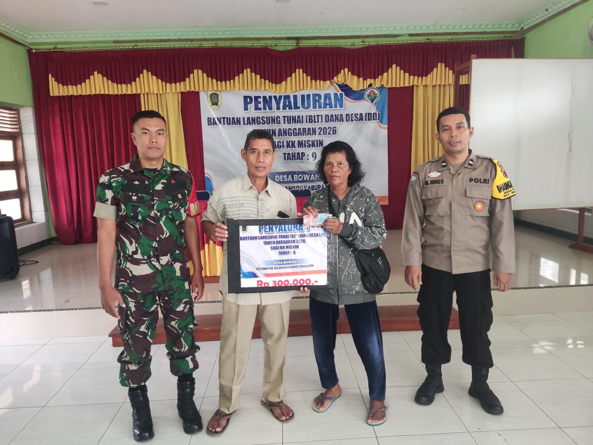 Babinsa Koramil 03/Delanggu Monitor Penyaluran BLT DD Tahap 9 di Desa Bowan