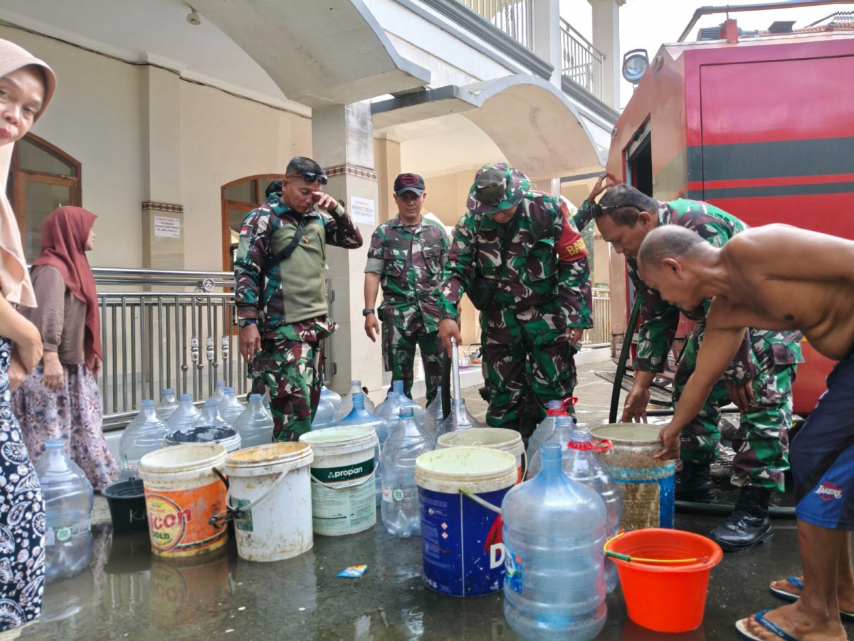 Setetes Harapan di Tengah Krisis Air Babakan Sirna, Kodim 0622/Kabupaten Sukabumi Salurkan Bantuan