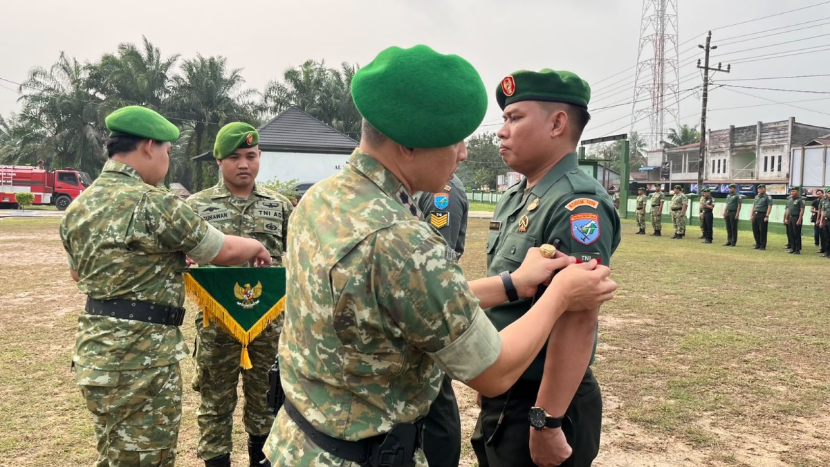 Kodim 1204/Sanggau Gelar Upacara Kenaikan Pangkat 57 Personel