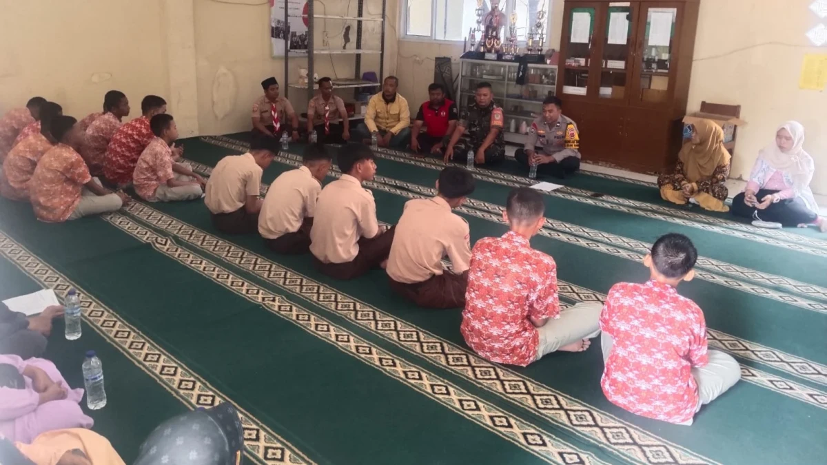 Serka Makmur H. Babinsa Kedung Waringin Perkuat Pengawasan Siswa untuk Cegah Tawuran