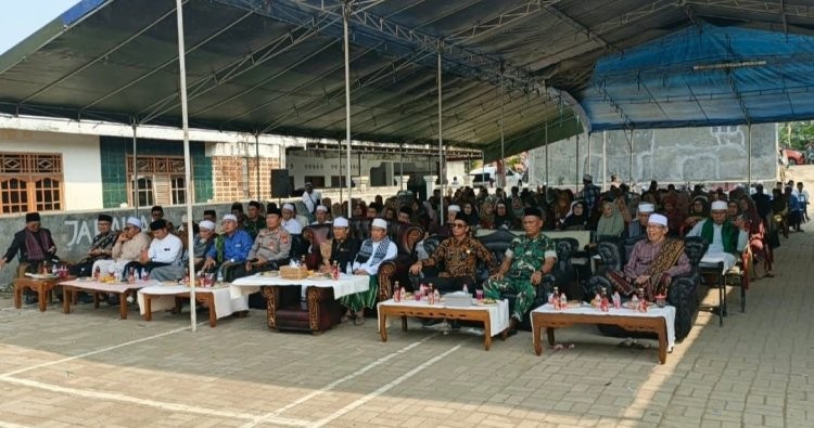 Danramil 0305/Cipanas Bersama Babinsa Hadiri Peringatan Maulid Nabi Muhammad SAW