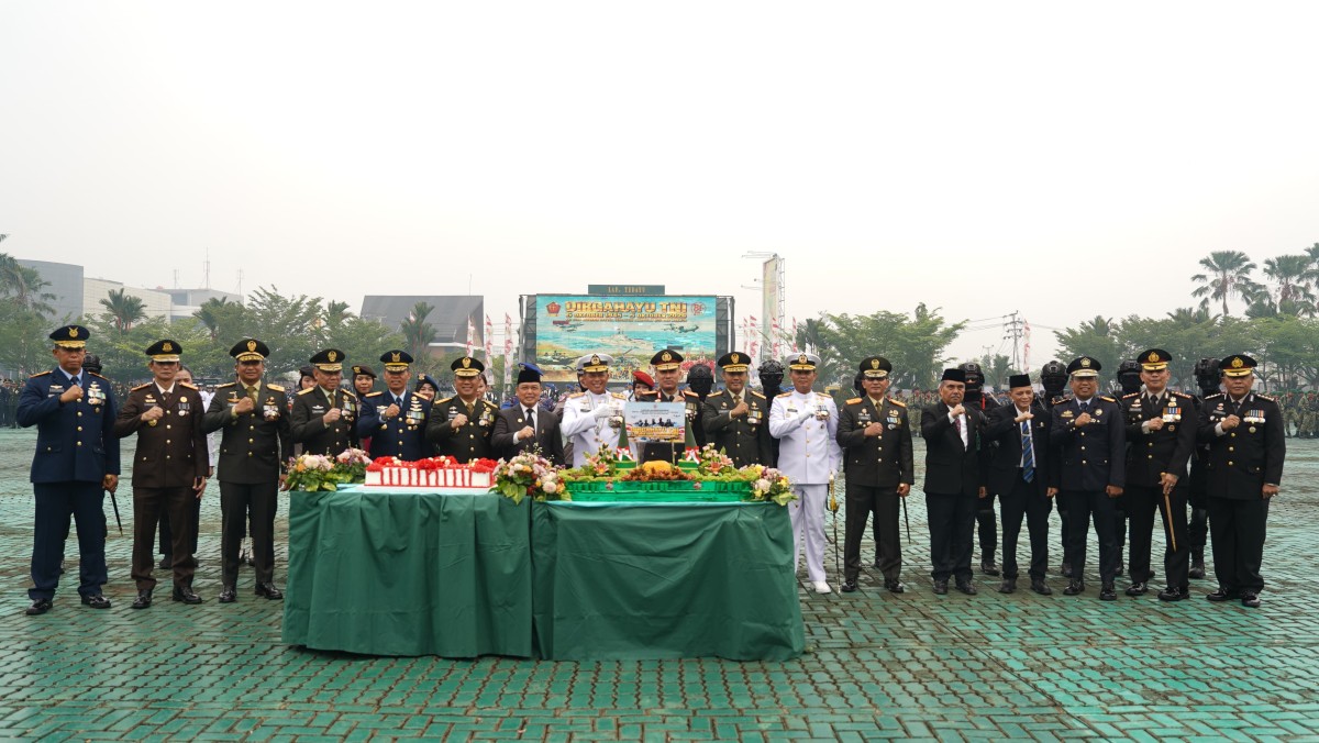 Kodam XII/Tpr Gelar Upacara dan Syukuran Peringatan HUT Ke-81 TNI