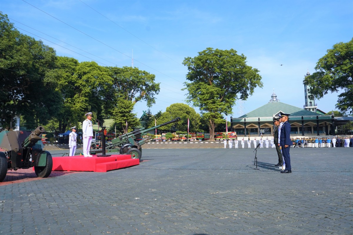 HUT ke-81 TNI Digelar Sederhana, 1.992 Prajurit Tiga Matra Teguhkan Soliditas dan Empati
